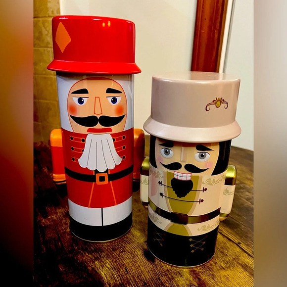 SET: Harry London | 2- nutcrackers gift tins - Picture 1 of 13